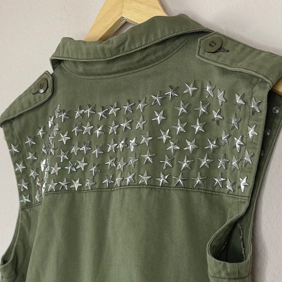 Glad News Army Green Studded Vest Size Medium/Large - Picture 6 of 9